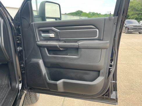 New 2026 RAM 2500 Big Horn AWD/4WD image 18