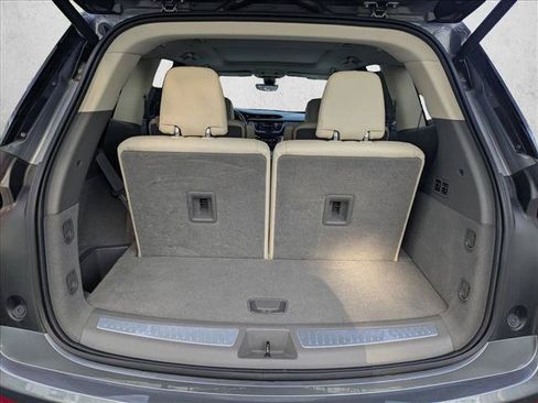 Used 2020 Cadillac XT6 Premium Luxury FWD image 6