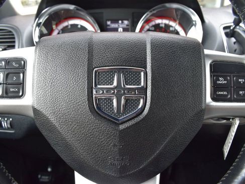 Used 2019 Dodge Grand Caravan GT image 28