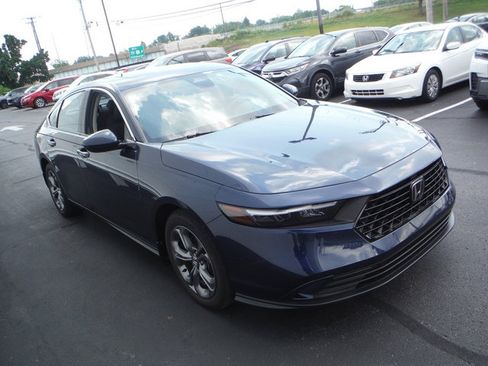 Used 2024 Honda Accord EX image 6