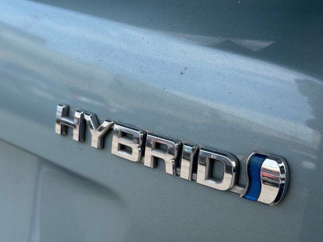 Used 2018 Toyota Prius Two w/ Prius Two Safety Plus Package FWD image 12