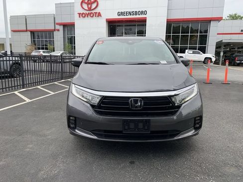 Used 2023 Honda Odyssey Touring image 3