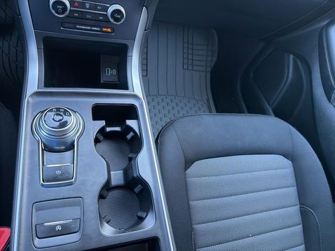 Used 2023 Ford Edge SE image 19