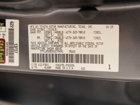 Used 2025 Toyota Tundra SR5 w/ TRD Off-Road Package AWD/4WD image 28