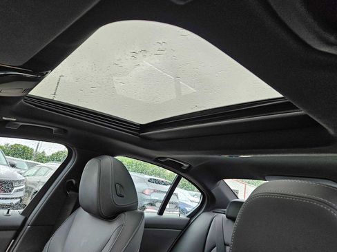 Used 2025 BMW 330i Sedan RWD image 16