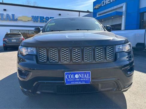 Used 2019 Jeep Grand Cherokee Altitude image 15
