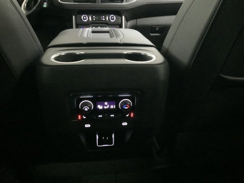 Used 2022 Chevrolet Tahoe LT w/ Luxury Package image 41