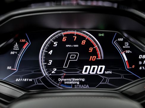 Used 2021 Lamborghini Huracan EVO image 30