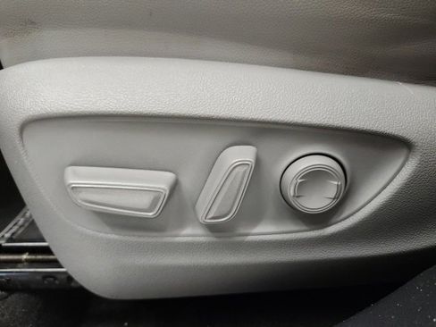 Certified 2023 Toyota Highlander XLE image 15