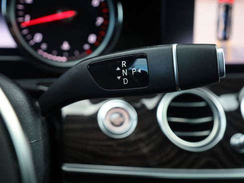 Used 2019 Mercedes-Benz E 300 image 34