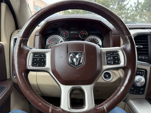 Used 2015 RAM 1500 Laramie w/ Convenience Group AWD/4WD image 28