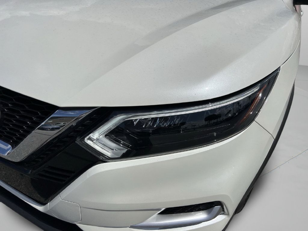 Used 2021 Nissan Rogue Sport SL w/ Premium Package FWD image 13