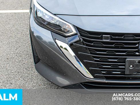 Used 2024 Nissan Sentra SV FWD image 11