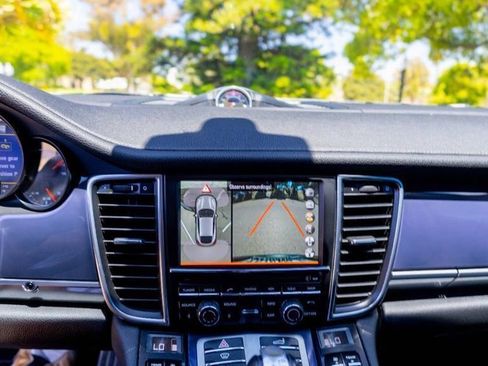 Used 2014 Porsche Panamera S image 35