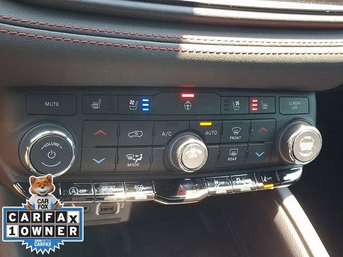 Used 2023 Dodge Durango GT AWD/4WD image 18