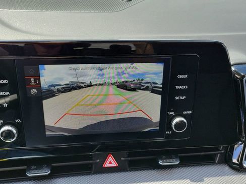 Used 2025 Kia Sportage LX image 24