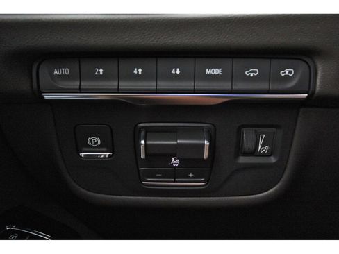 New 2026 Cadillac Escalade Luxury AWD/4WD image 16