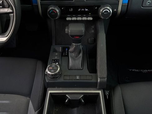Used 2025 Toyota Tacoma TRD Off-Road AWD/4WD image 13