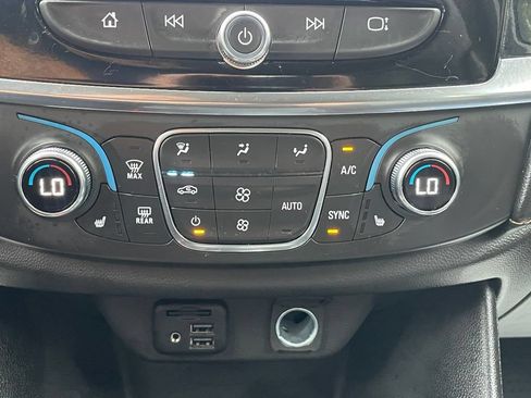 Certified 2021 Chevrolet Traverse RS w/ LPO, Floor Liner Package AWD/4WD image 27