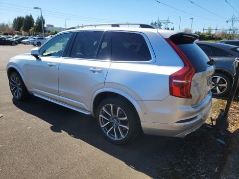 Used 2016 Volvo XC90 T6 Momentum w/ Momentum Plus Package image 3