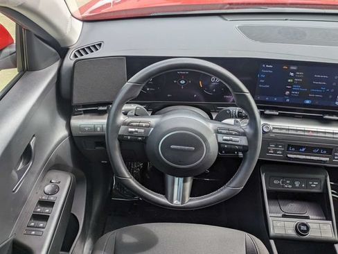 Used 2024 Hyundai Kona SEL w/ Convenience Package FWD image 17