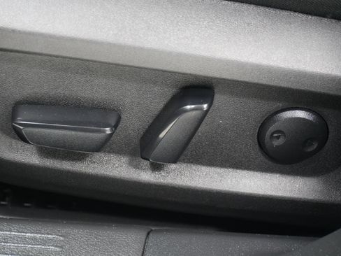 Used 2023 Nissan Rogue SV FWD image 15