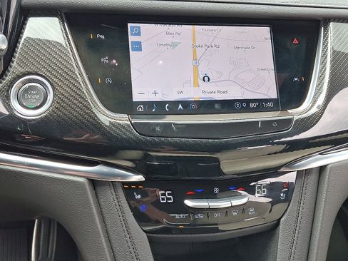Used 2023 Cadillac XT6 Sport w/ Technology Package AWD/4WD image 18