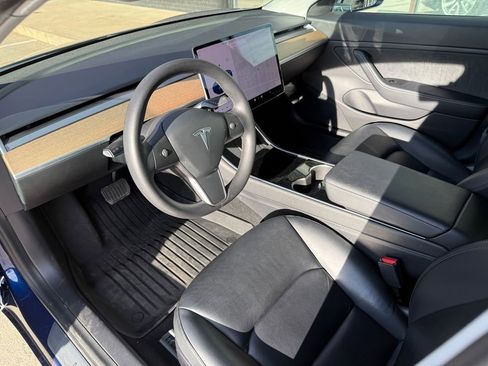 Used 2020 Tesla Model 3 Long Range image 19