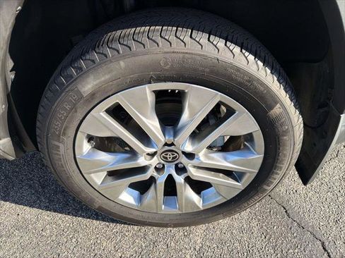 Certified 2024 Toyota RAV4 XLE Premium image 30