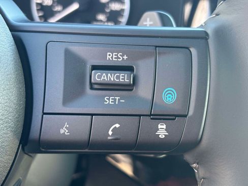 New 2025 Nissan Pathfinder SV w/ SV Premium Package image 24