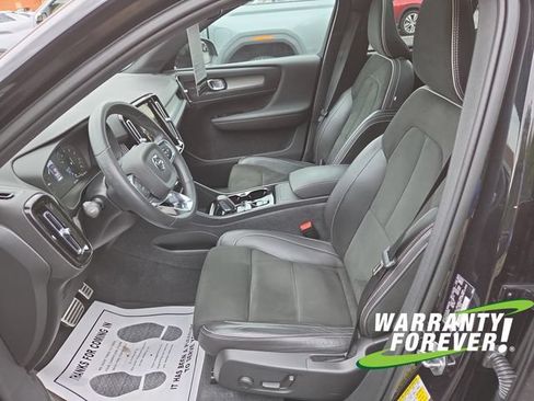 Used 2022 Volvo XC40 T5 R-Design w/ Advanced Package AWD/4WD image 14