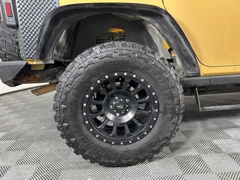 Used 2014 Jeep Wrangler Unlimited Rubicon w/ Max Tow Package image 11