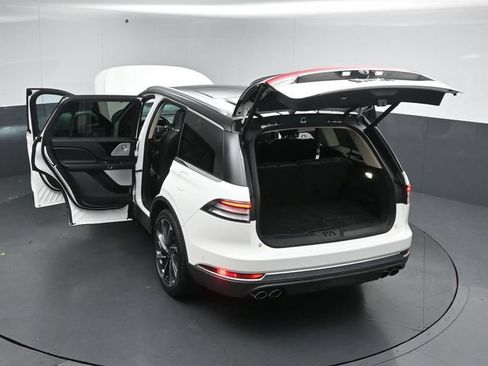 Used 2021 Lincoln Aviator Reserve w/ Equipment Group 202A AWD/4WD image 56