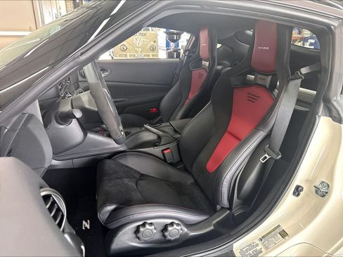 Used 2027 Nissan Z NISMO RWD image 23