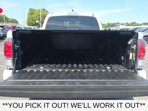 Used 2023 Toyota Tacoma TRD Sport AWD/4WD image 9