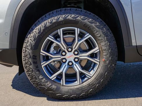 New 2026 GMC Acadia AT4 image 7