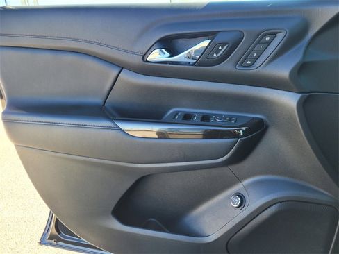 Used 2021 GMC Acadia AT4 w/ Preferred Package image 39