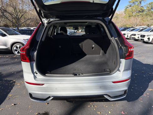 Certified 2025 Volvo XC60 B5 Plus image 34