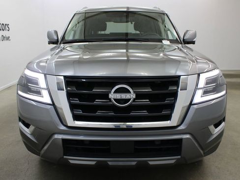 Used 2023 Nissan Armada SL w/ Captain's Chairs Package image 7