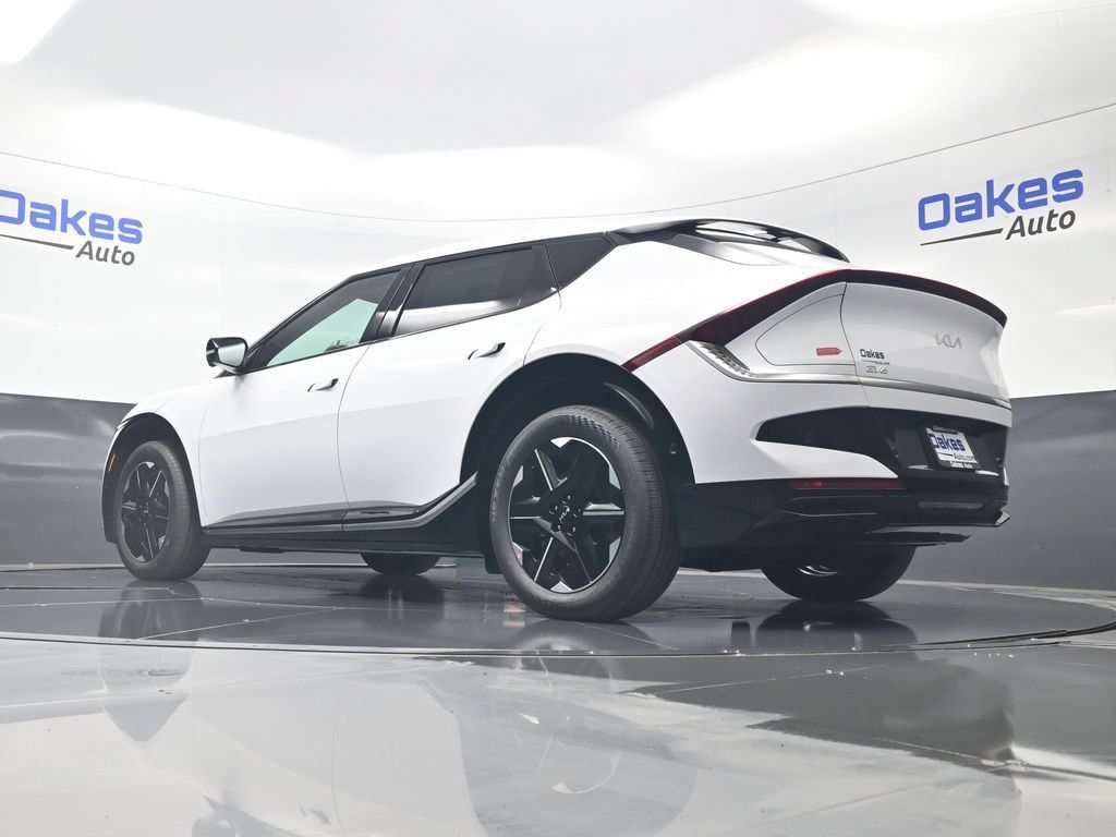 New 2026 Kia EV6 Wind RWD image 41