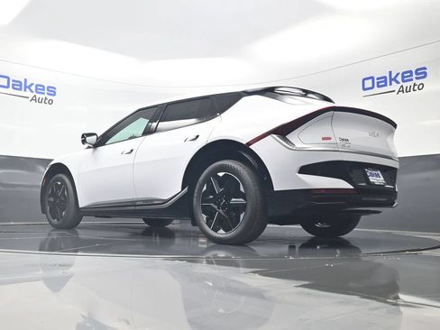 New 2026 Kia EV6 Wind RWD image 41