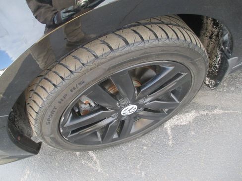 Used 2018 Volkswagen Jetta Sport image 10