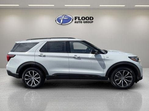 New 2027 Ford Explorer ST-Line AWD/4WD image 4