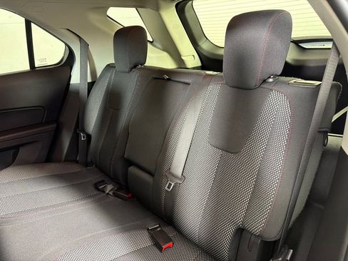 Used 2017 Chevrolet Equinox LS FWD image 19