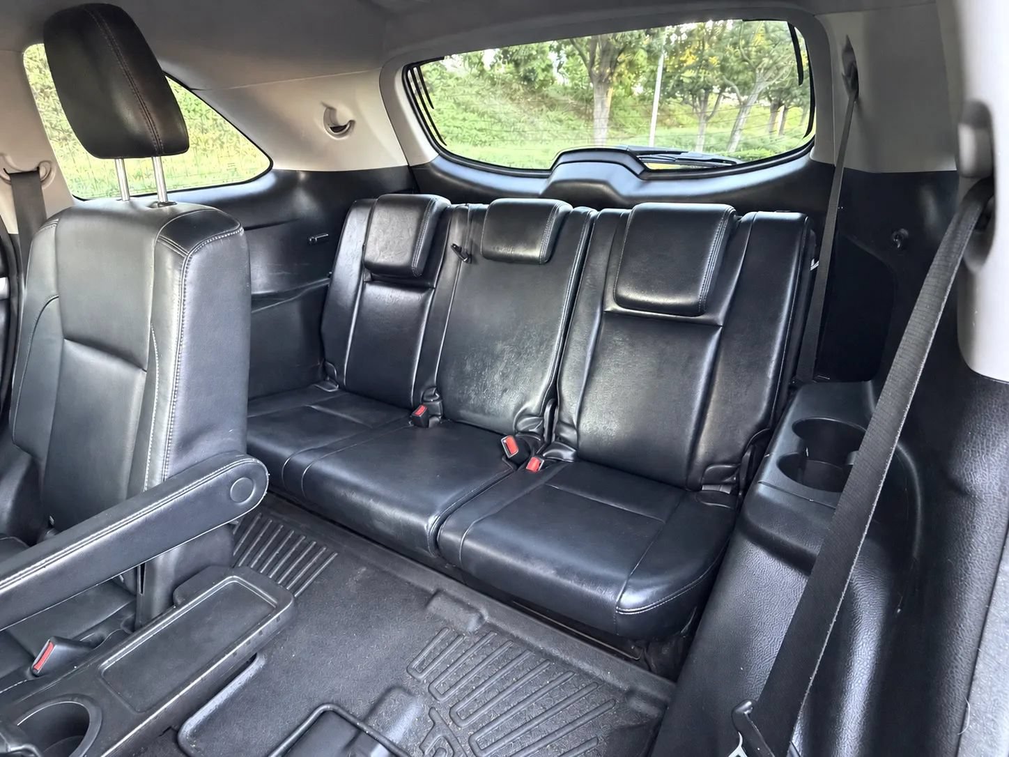 Used 2016 Toyota Highlander XLE FWD image 12