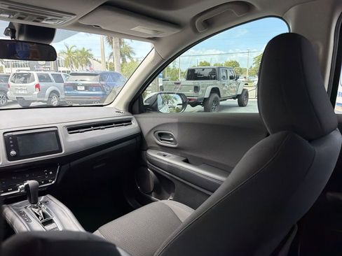 Certified 2022 Honda HR-V EX image 11