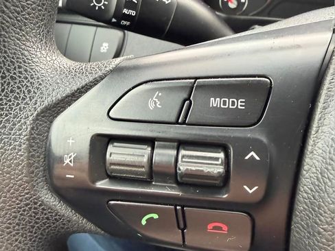 Used 2018 Kia Sorento L image 24