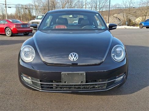 Used 2013 Volkswagen Beetle 2.0T image 4