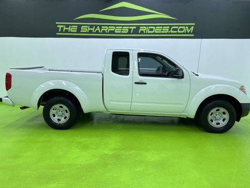 Used 2019 Nissan Frontier S RWD image 11
