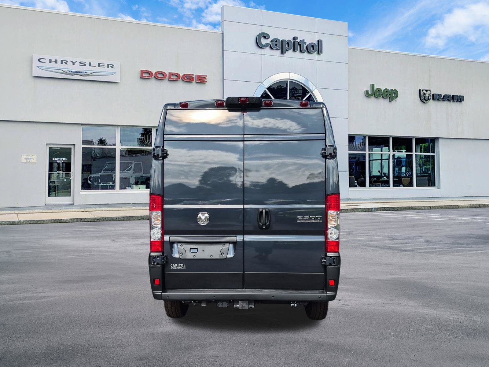 New 2026 RAM ProMaster 2500 w/ Convenience Group FWD image 4